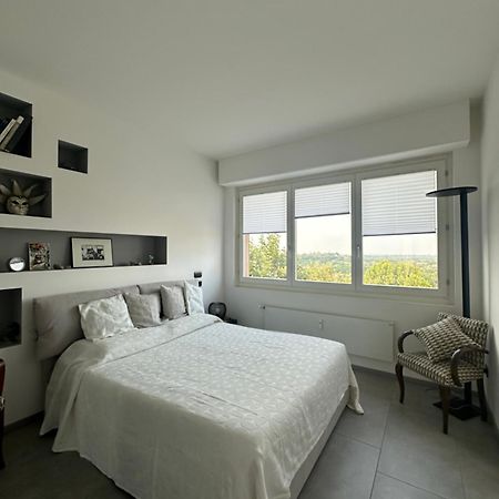 Modern Flat With A Stunning View In Cuneo Center Kültér fotó