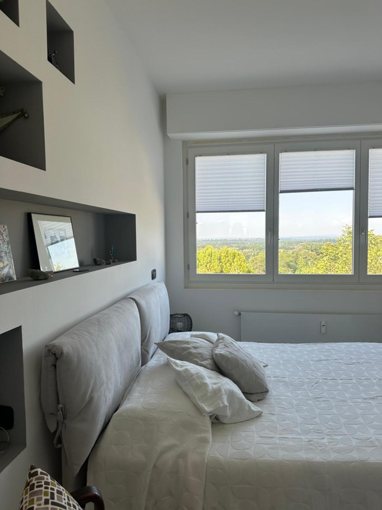 Modern Flat With A Stunning View In Cuneo Center Kültér fotó