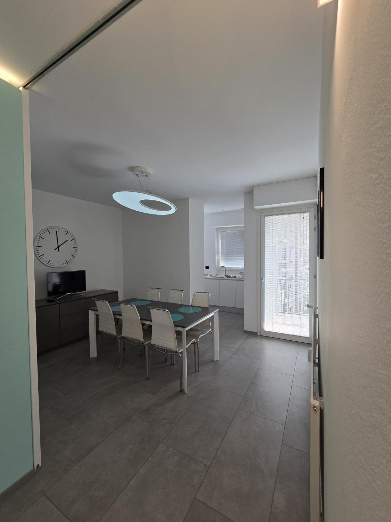 Modern Flat With A Stunning View In Cuneo Center Kültér fotó