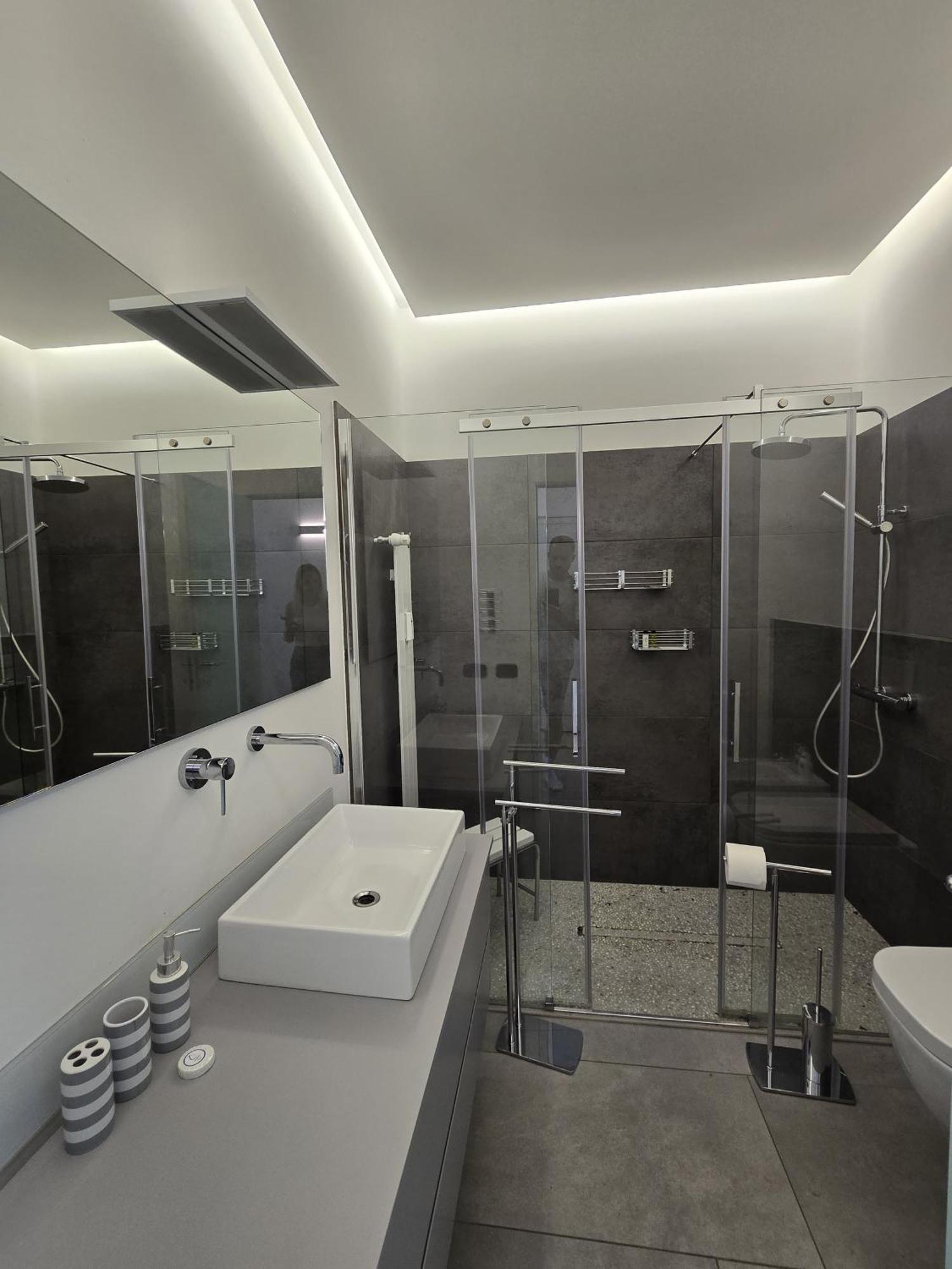 Modern Flat With A Stunning View In Cuneo Center Kültér fotó